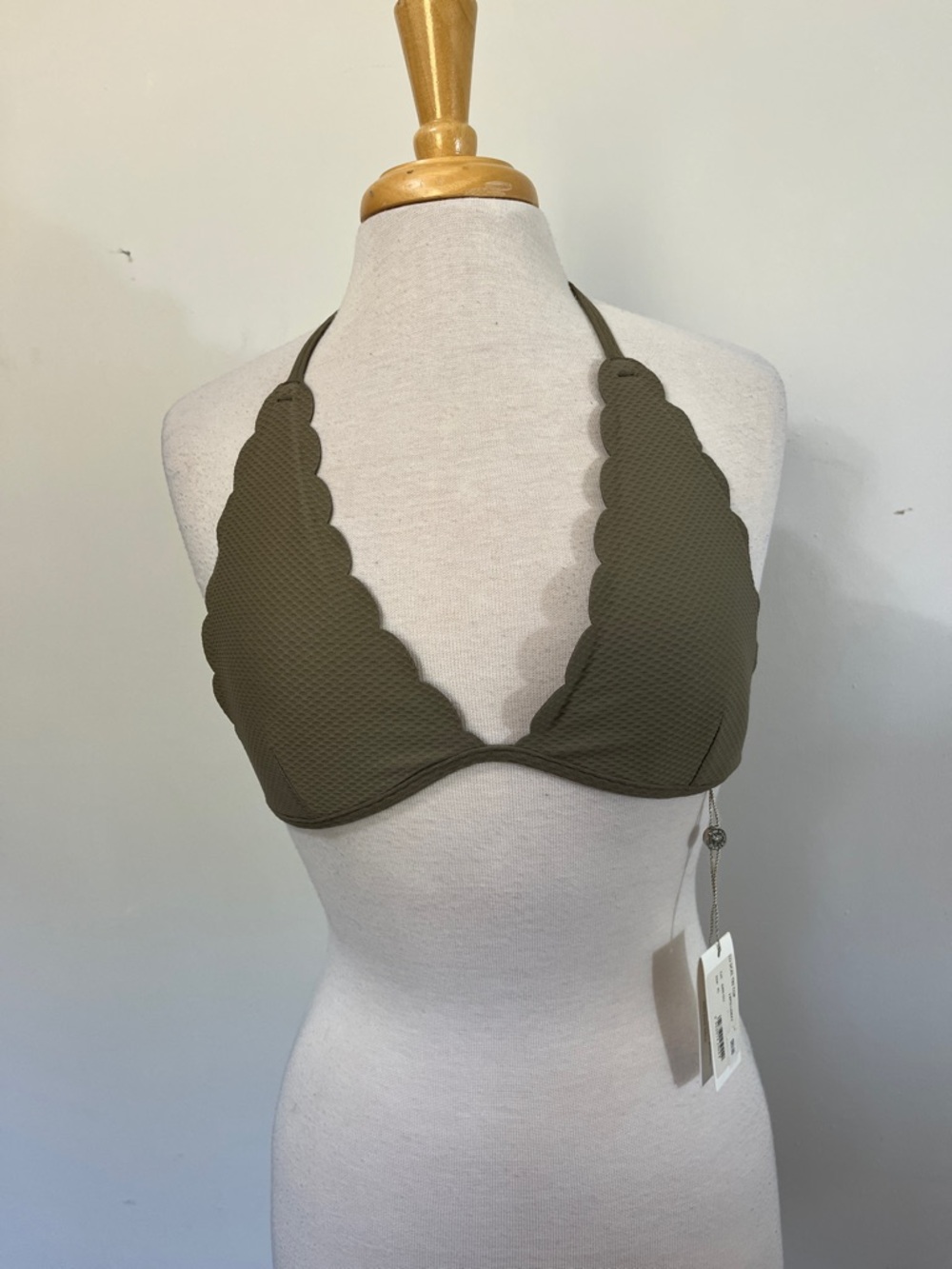 Heidi Klein Lt Army Green Textured Bikini Top NWT Retail $93 Neiman Marcus XL